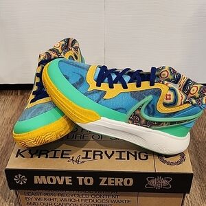 Nike Kids Kyrie Irving Multicolor Sneakers